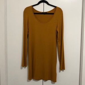 Le Chateau long sleeve dress
